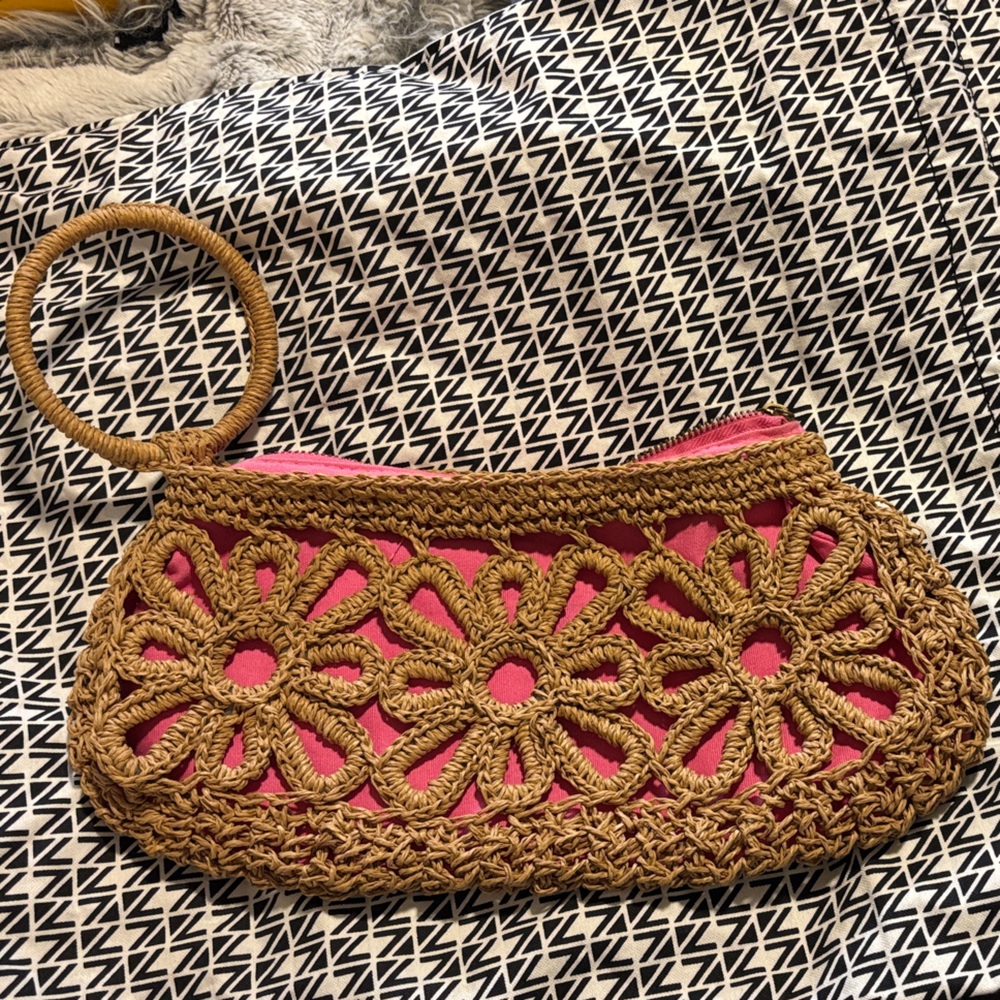 Elegant Vintage Floral Woven Crochet Wristlet/Clutch
